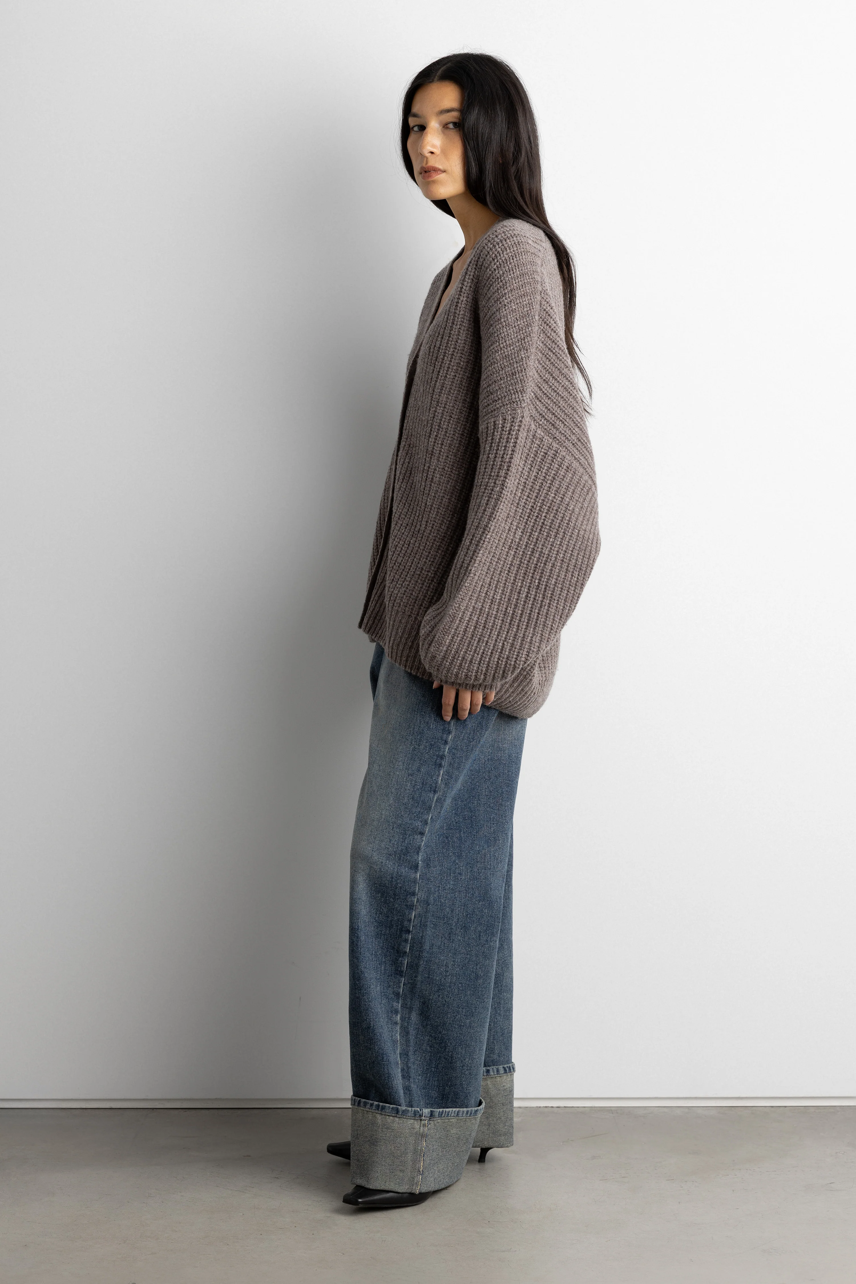 OVERSIZED SLOUCHY WOOL CARDIGAN - Image 3