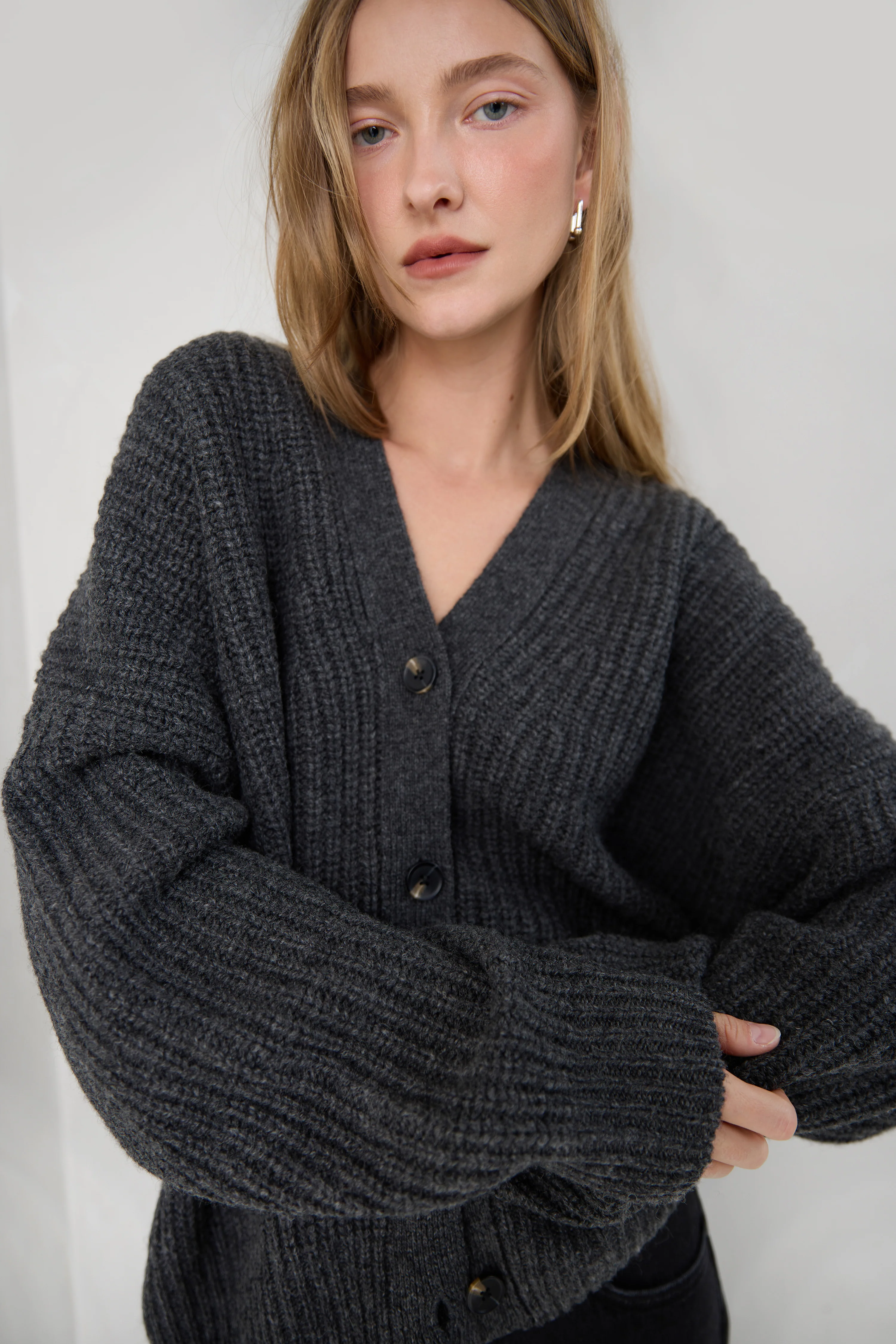 OVERSIZED SLOUCHY WOOL CARDIGAN - Image 7