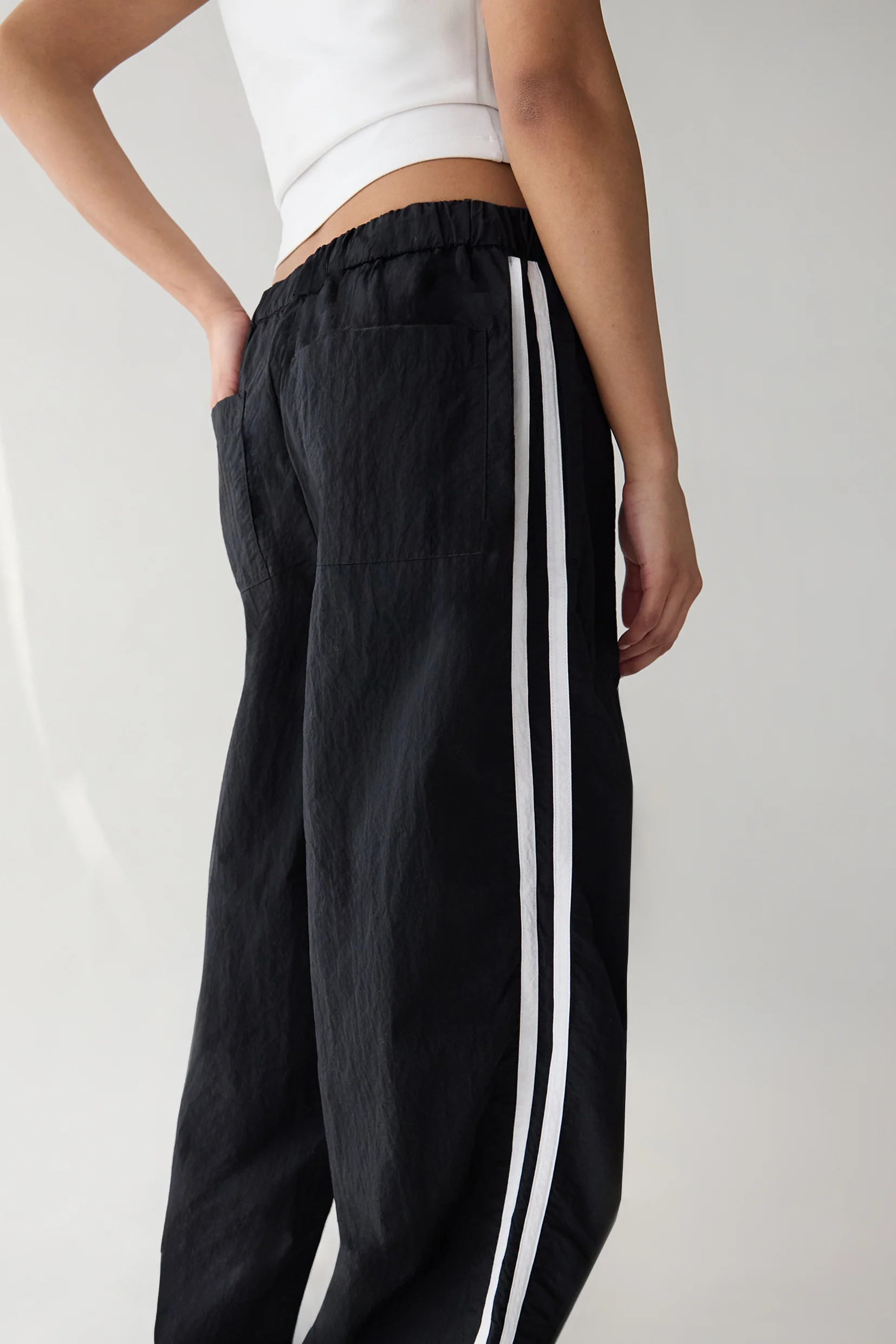 OVERSIZED TRACK PANT - Image 3