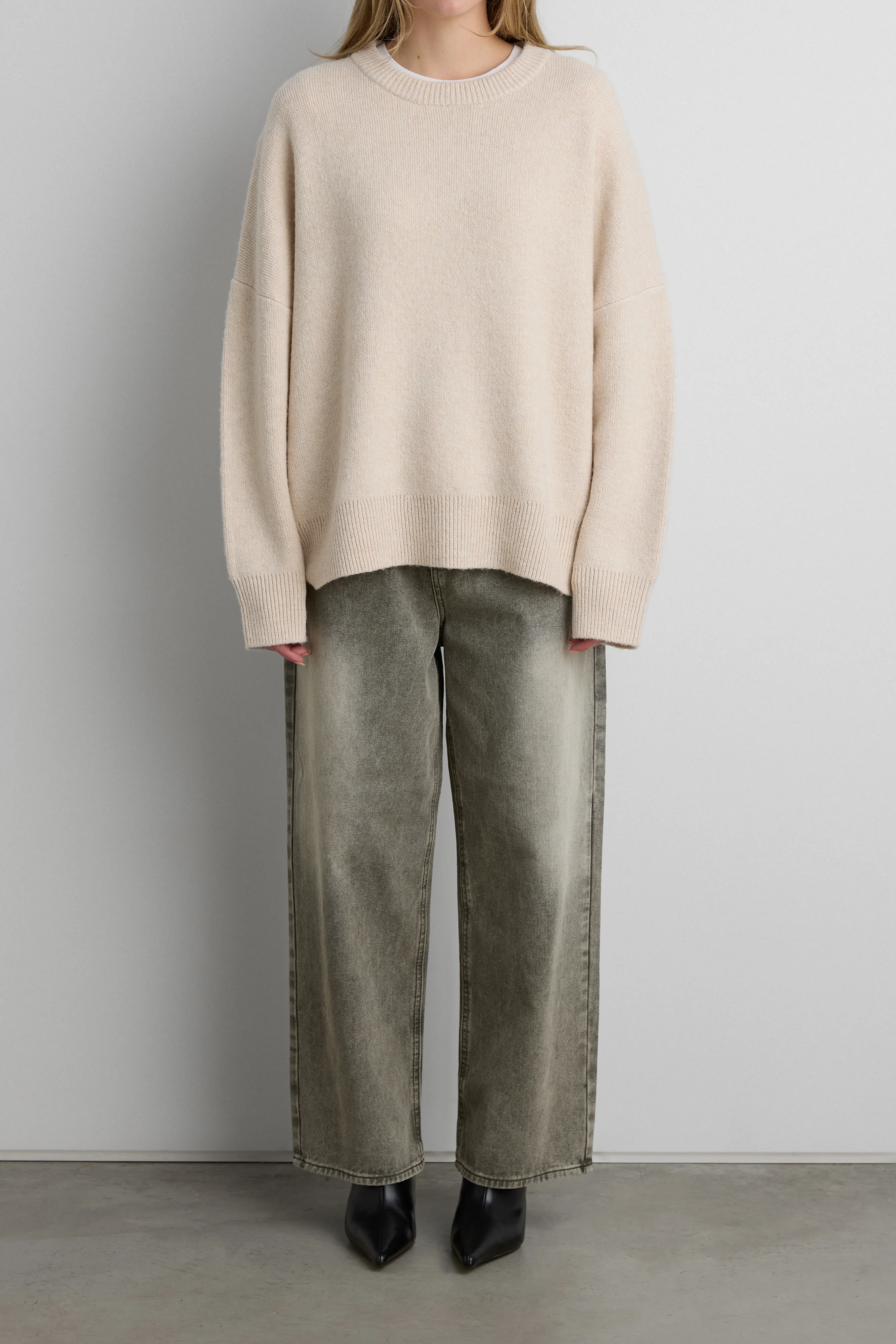 CREWNECK SWEATER - Image 18