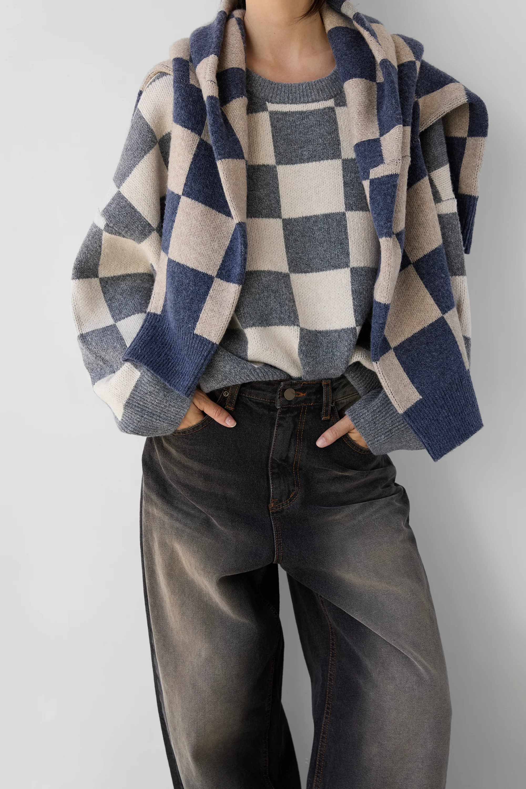 CREWNECK SWEATER - Image 6
