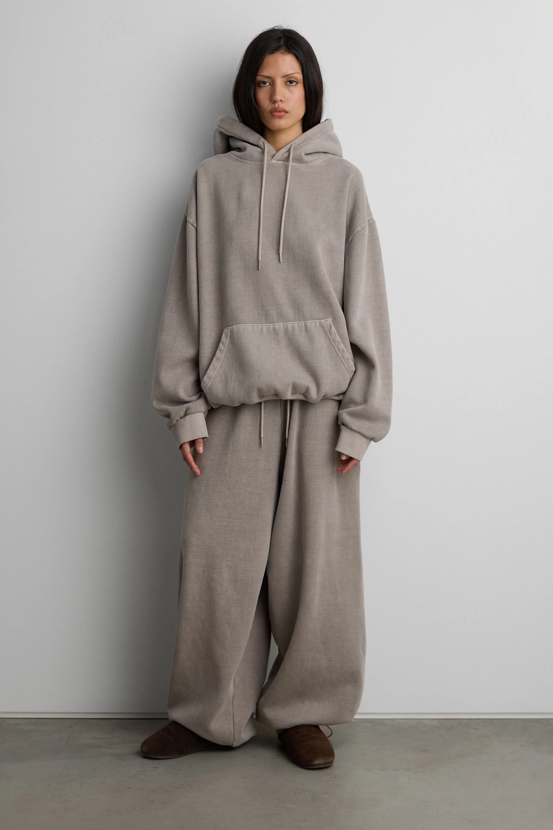 FLEECE STUDIO BOYFRIEND HOODIE - Image 15