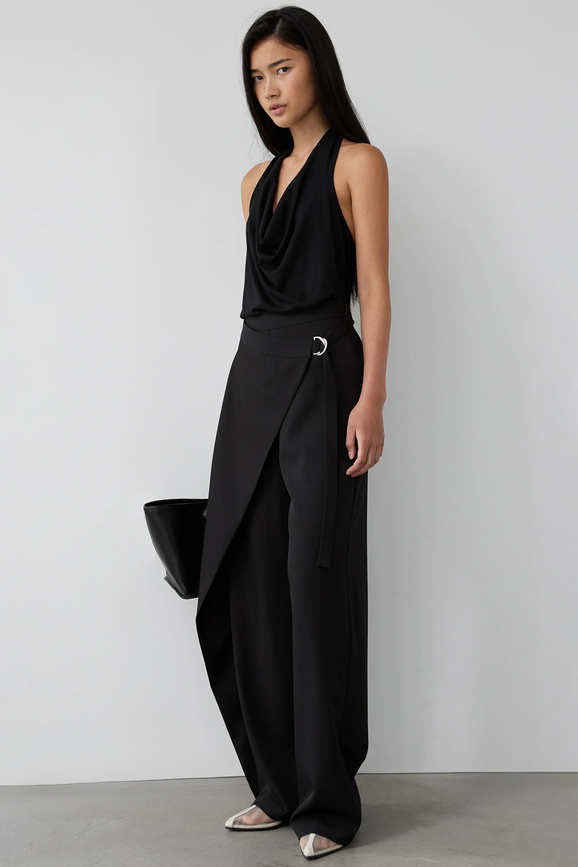 RAYON BLEND TIE NECK HALTER TOP - Image 3