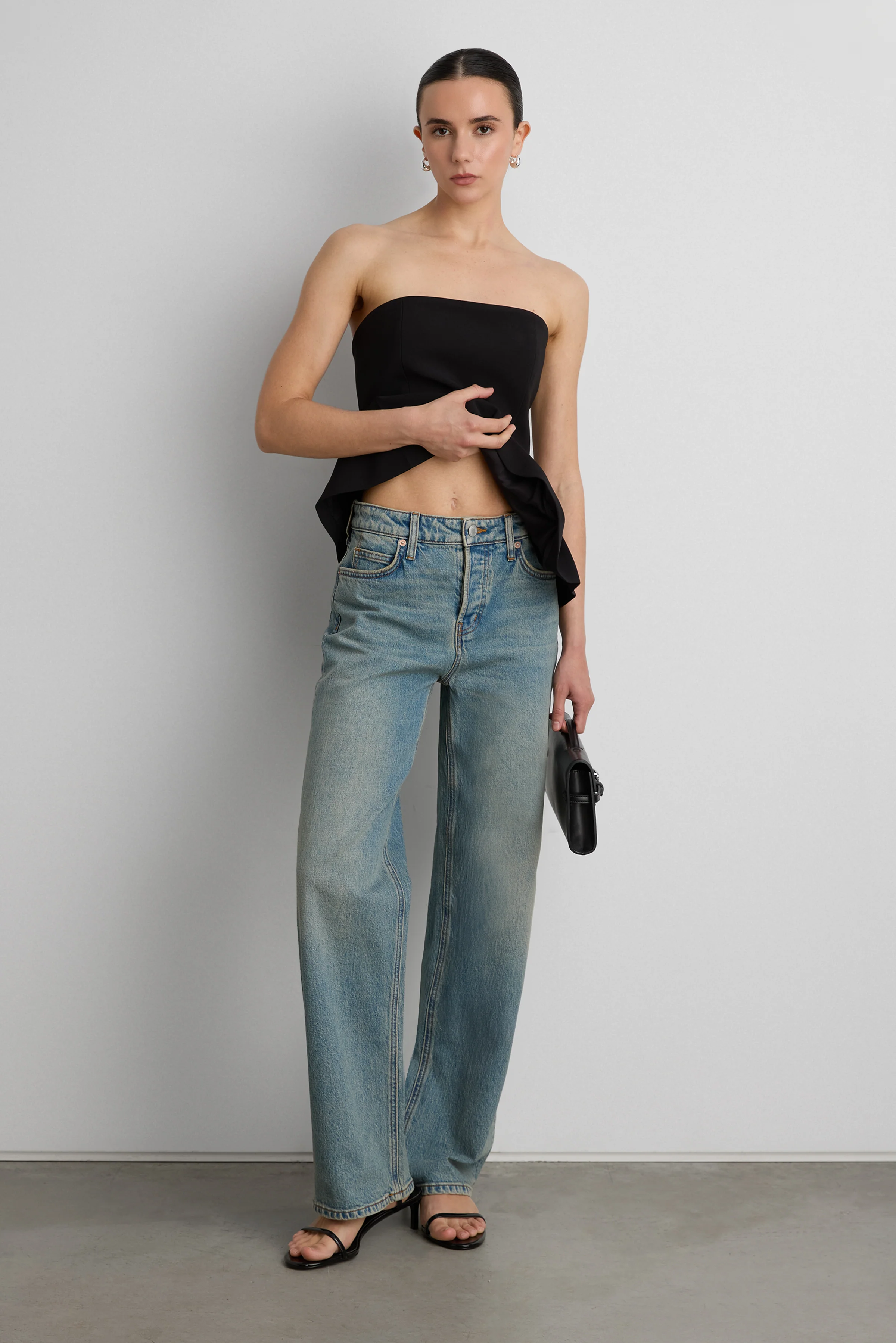 MID-RISE STRAIGHT LEG JEAN - Image 7