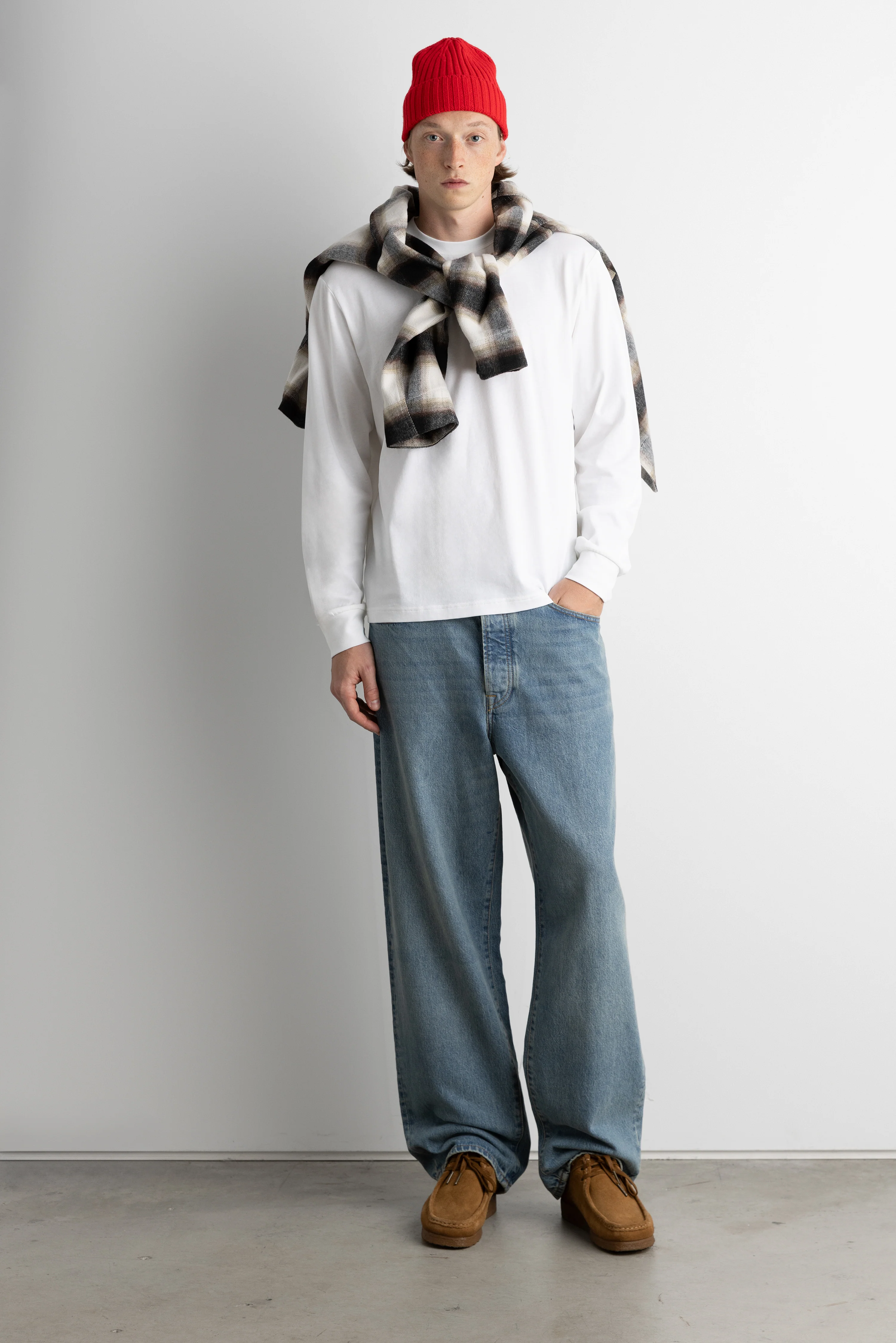 RELAXED LONG SLEEVE CREWNECK T-SHIRT