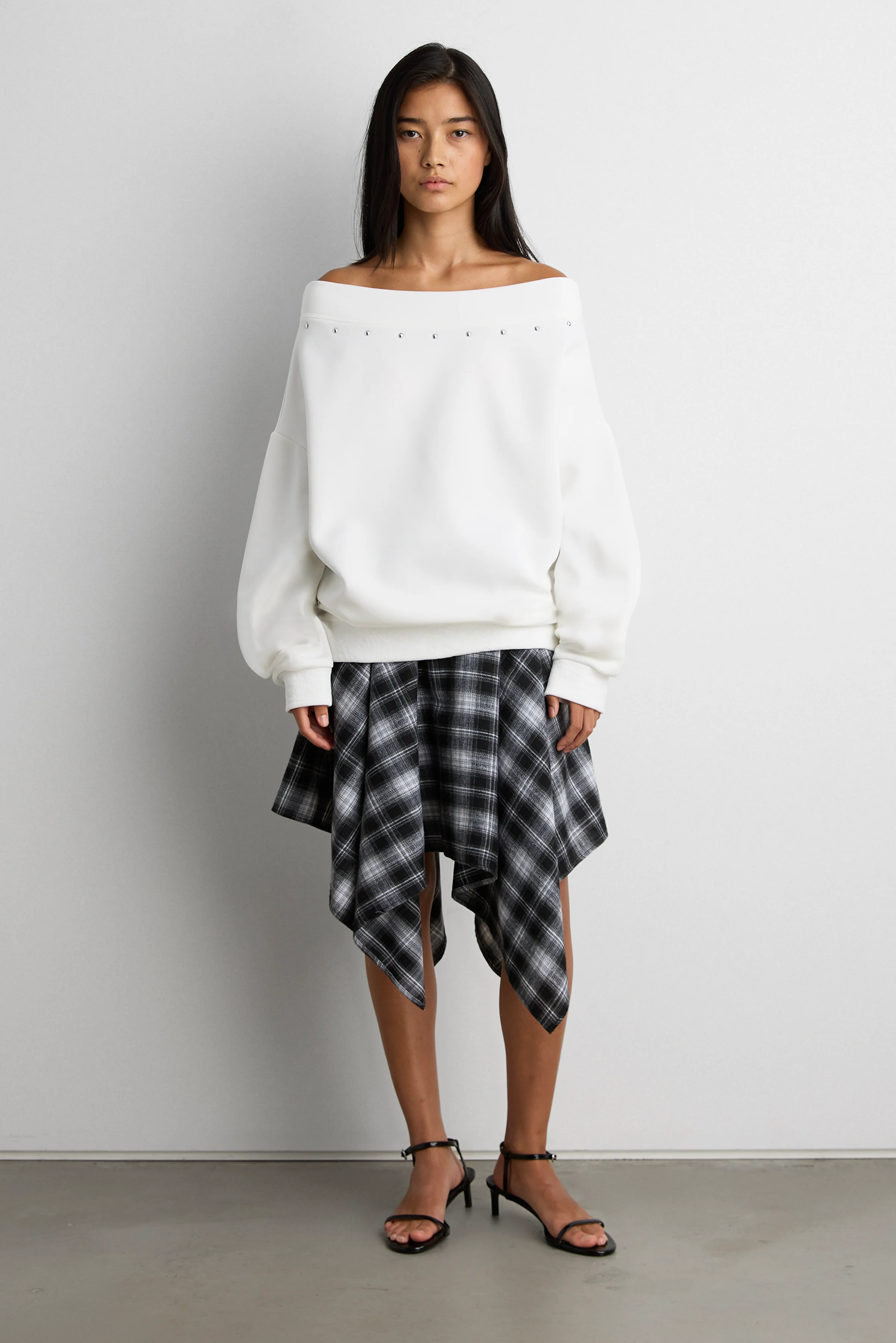 RELAXED STUDDED OFF SHOULDER TOP - Image 2