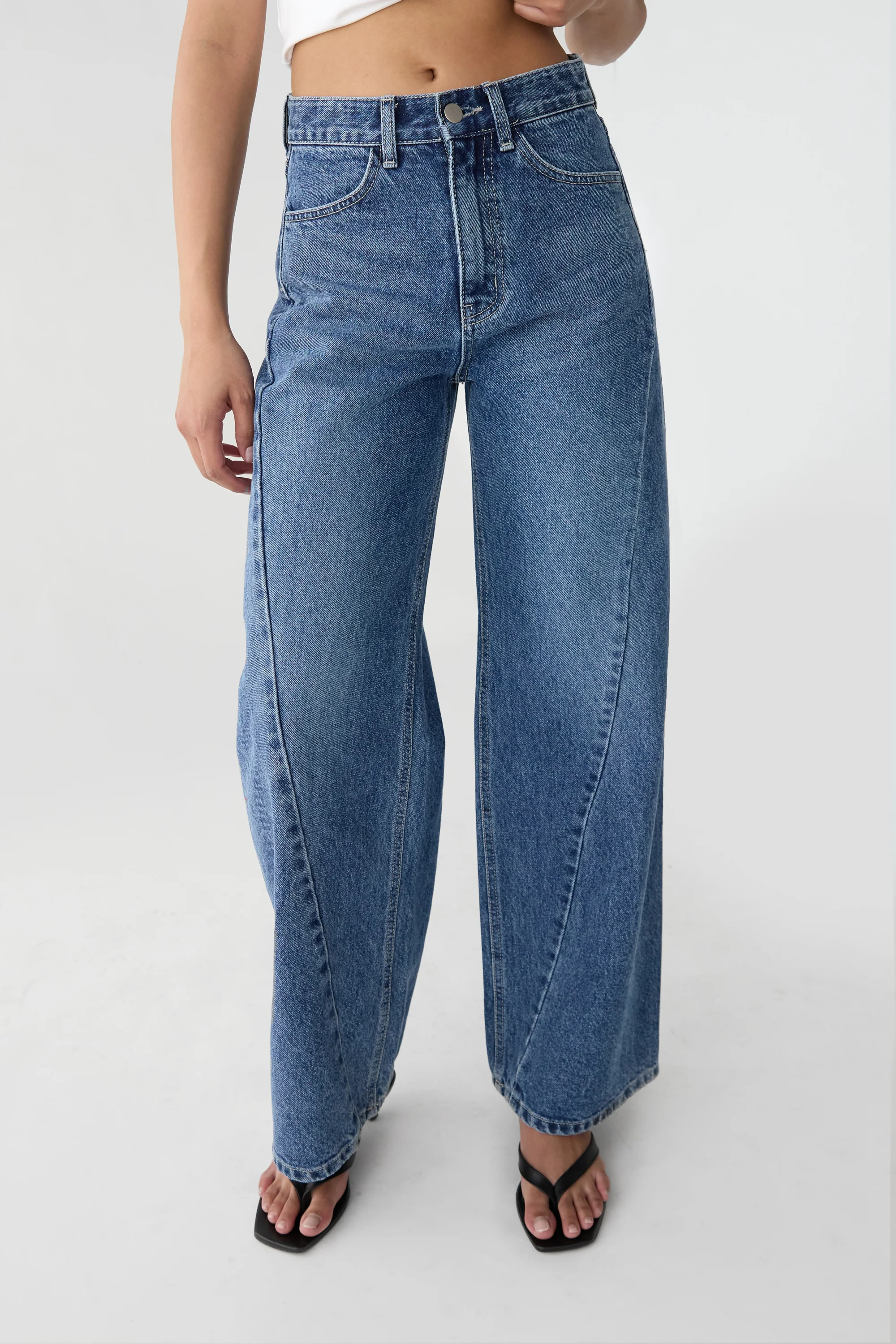 SEAM LINED STRAIGHT LEG JEAN - Image 2
