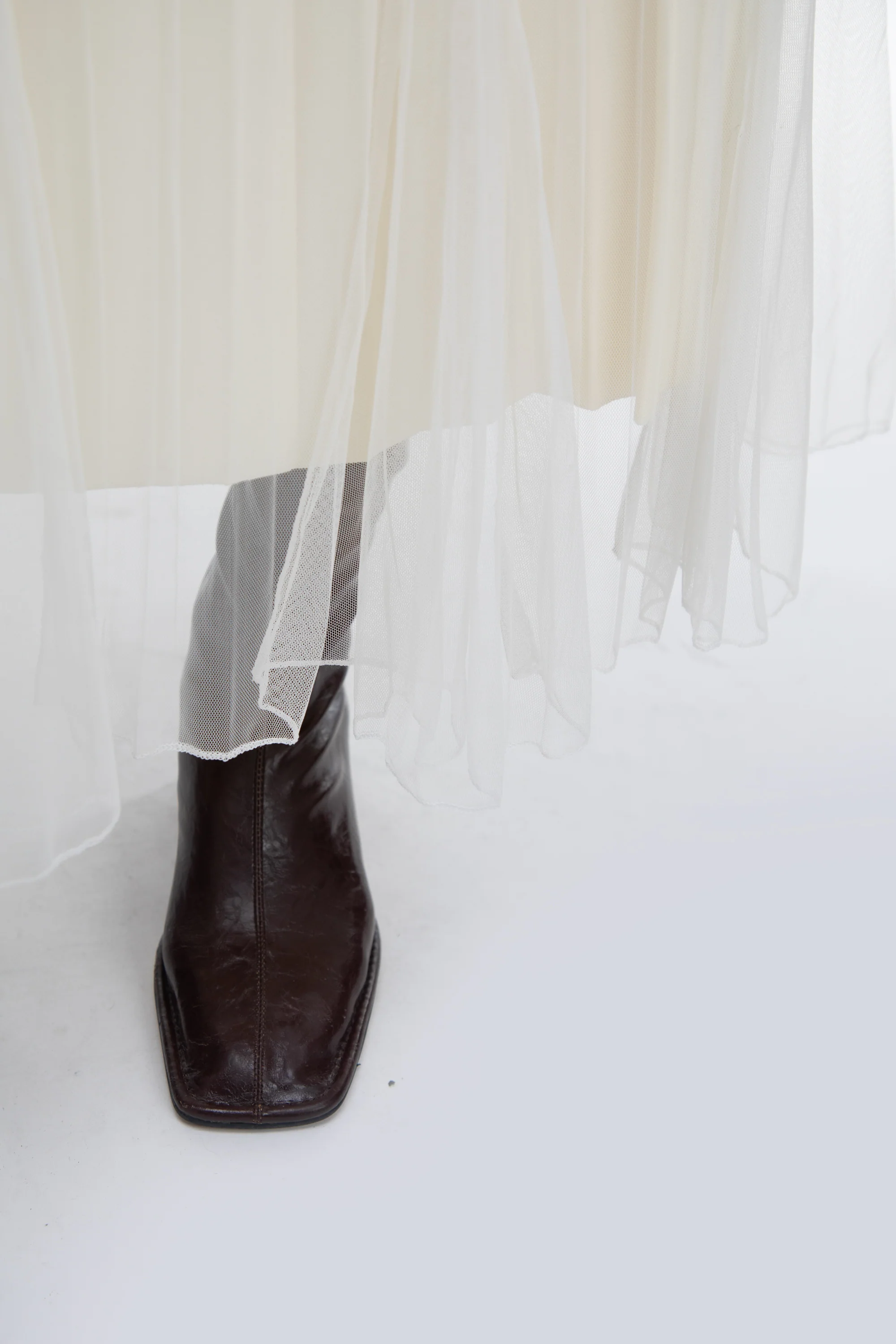 REVERSIBLE LAYERED PLEATED MIDI SKIRT - Image 4