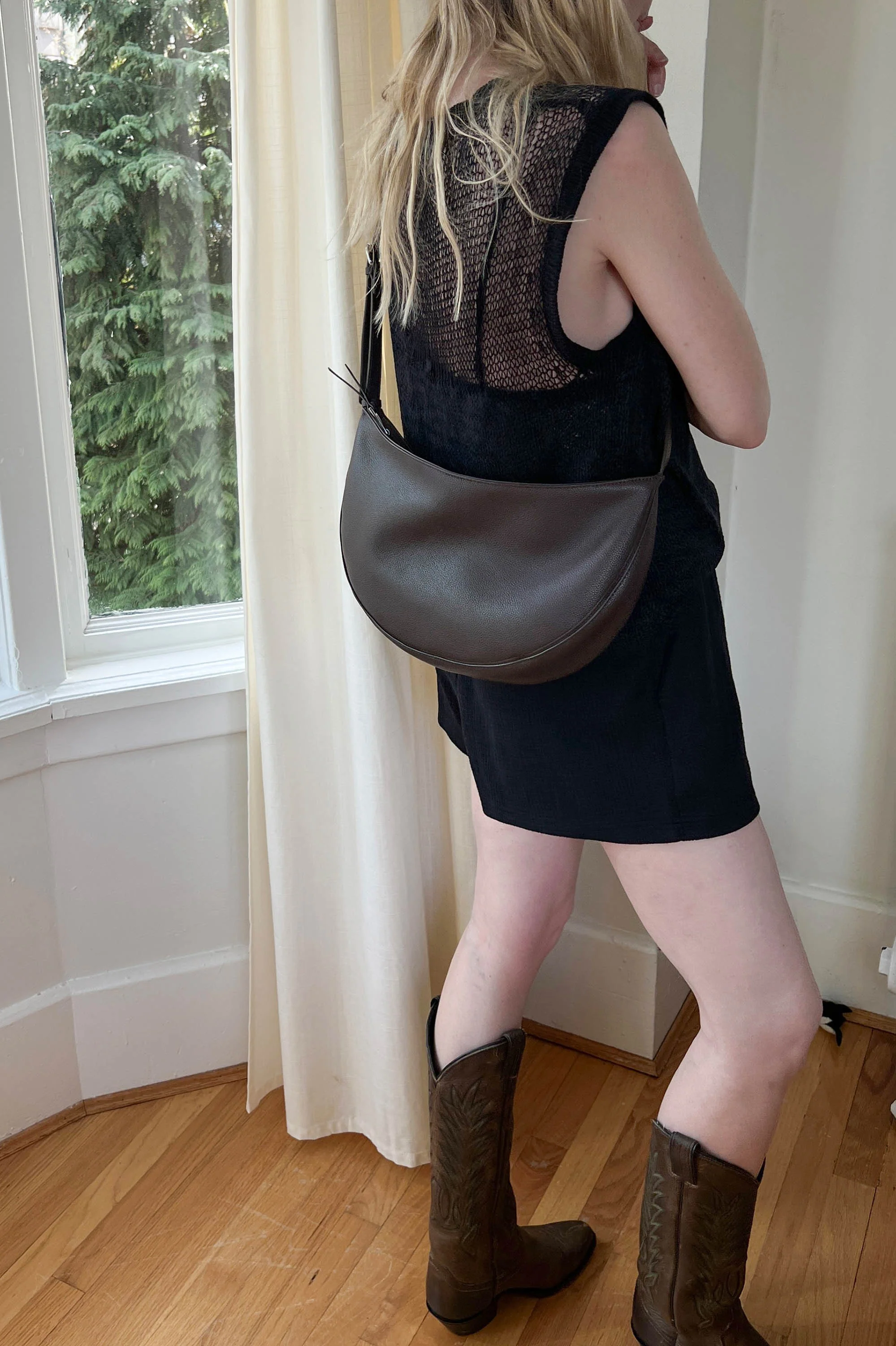 VEGAN LEATHER SLING BAG - Image 5