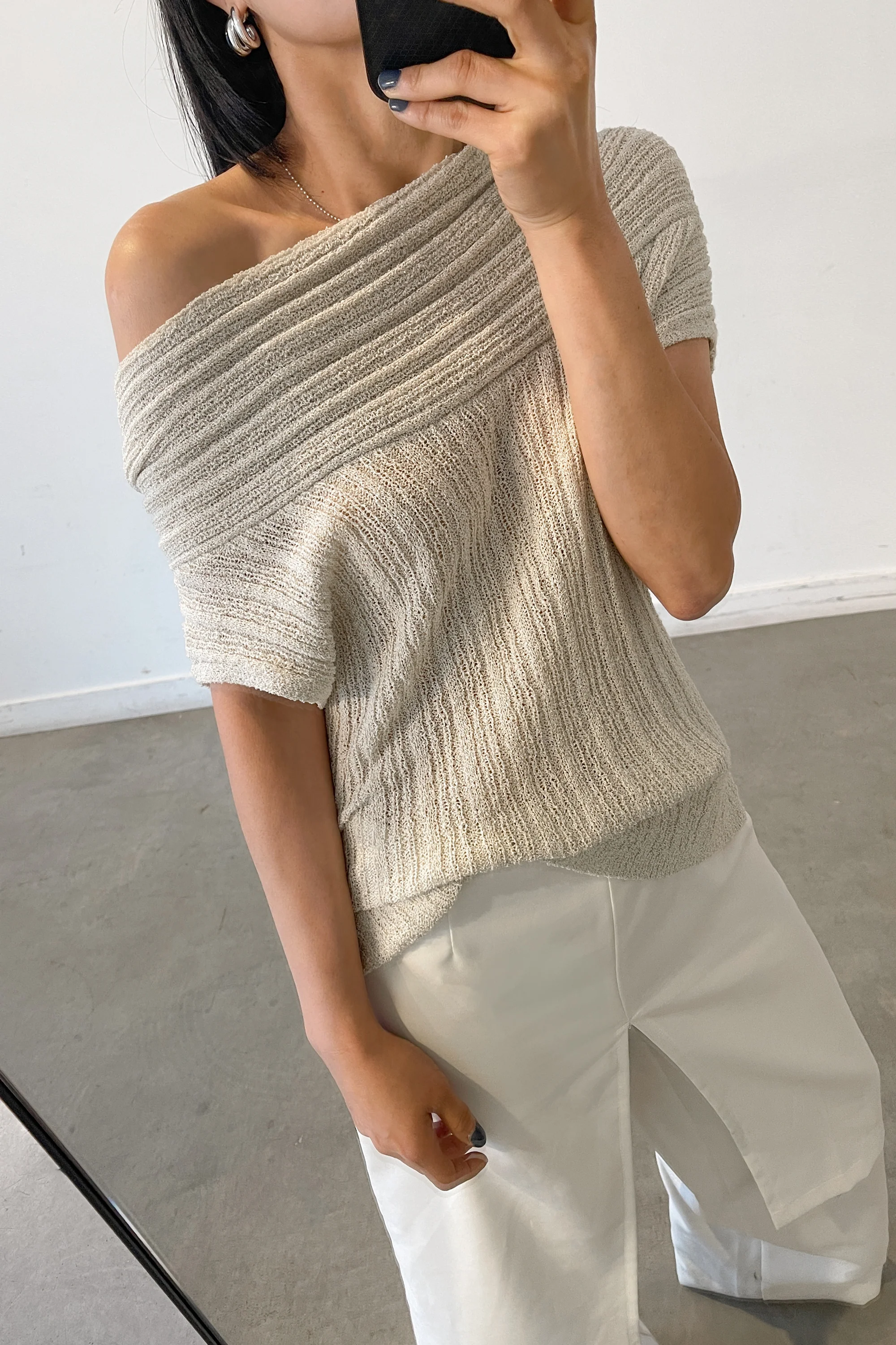 SLOUCHY OFF THE SHOULDER SHORT SLEEVE SWEATER - Image 5