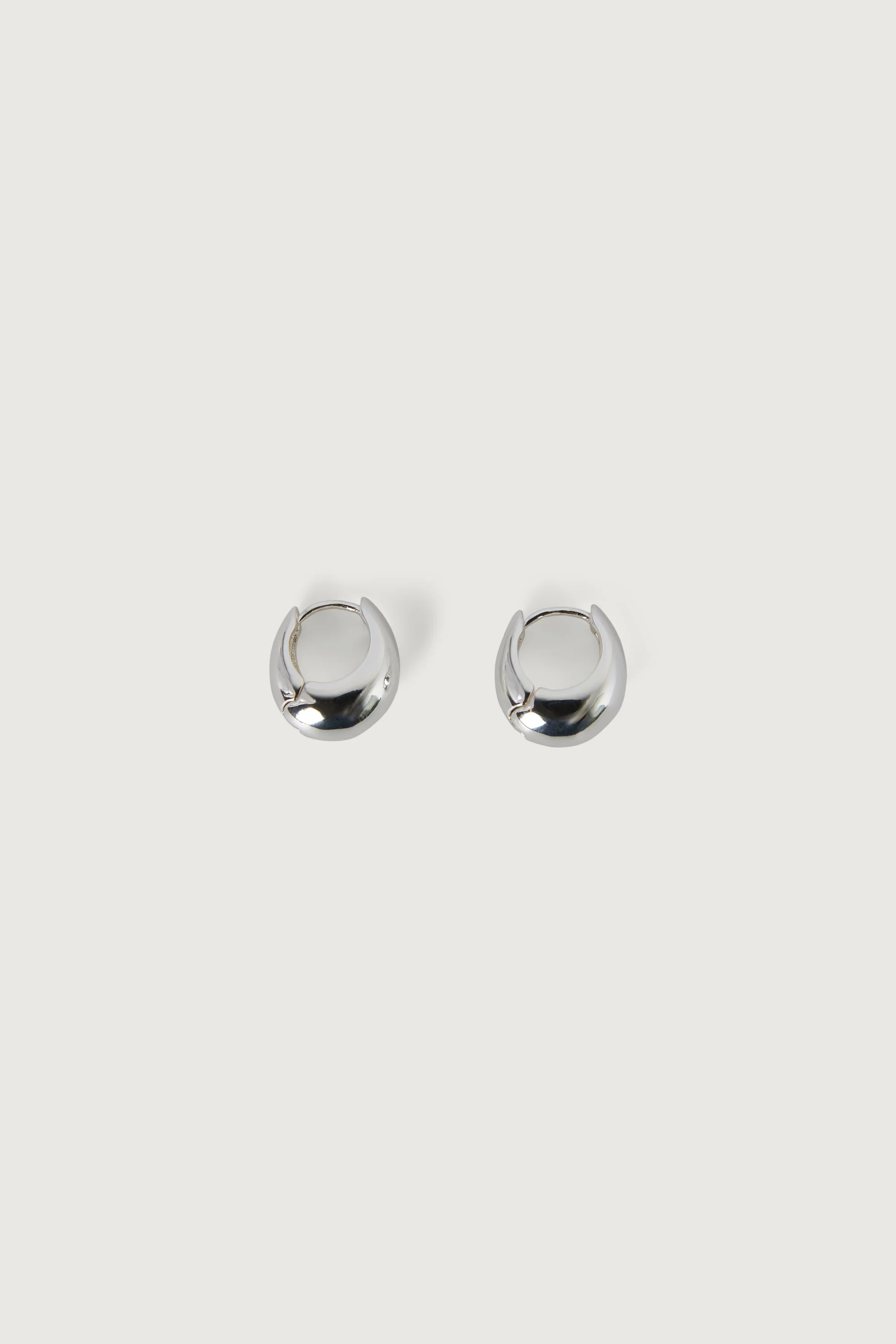 SMALL BUBBLE HUGGIE HOOP EARRINGS - Image 2