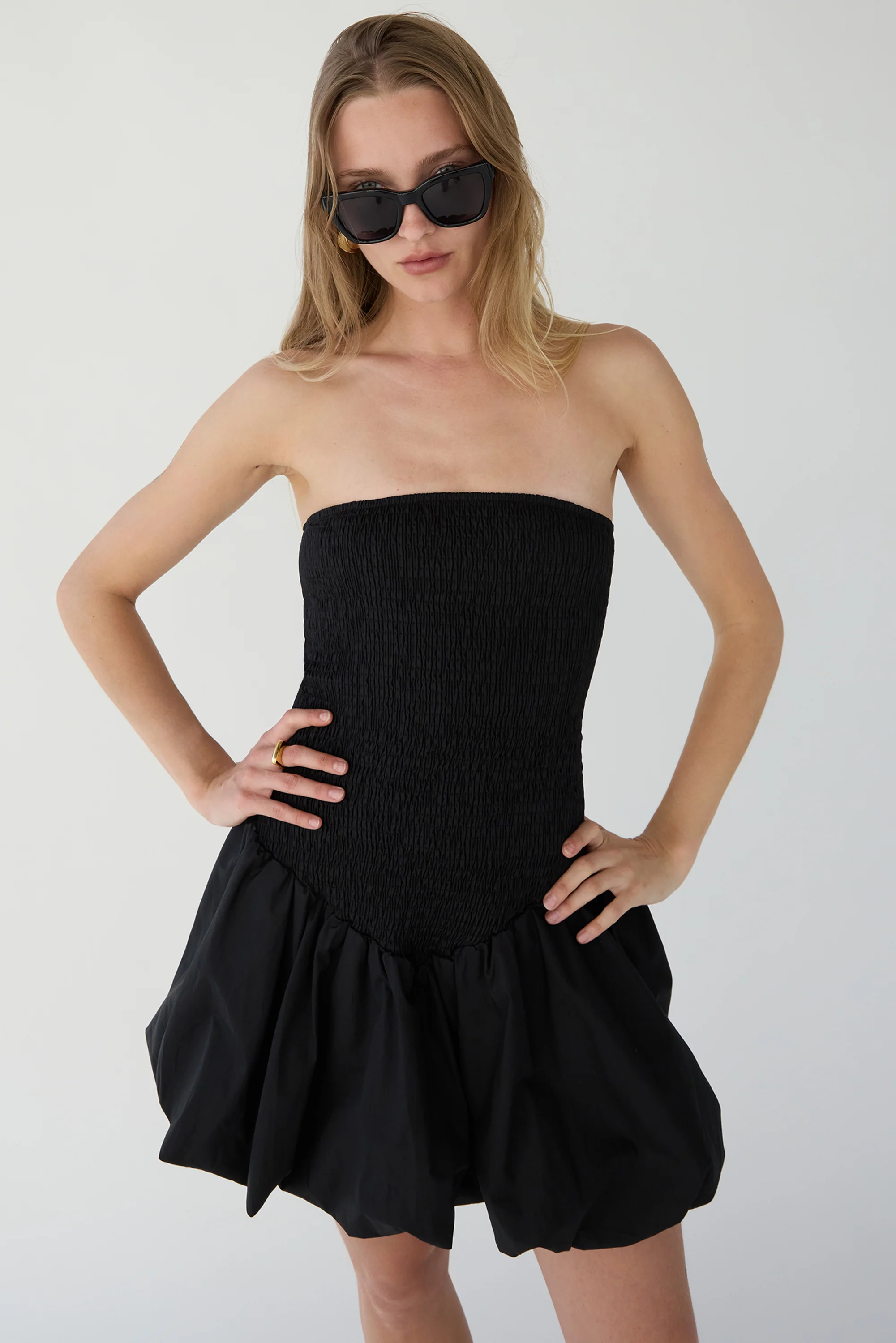 SMOCKED TUBE MINI DRESS - Image 3