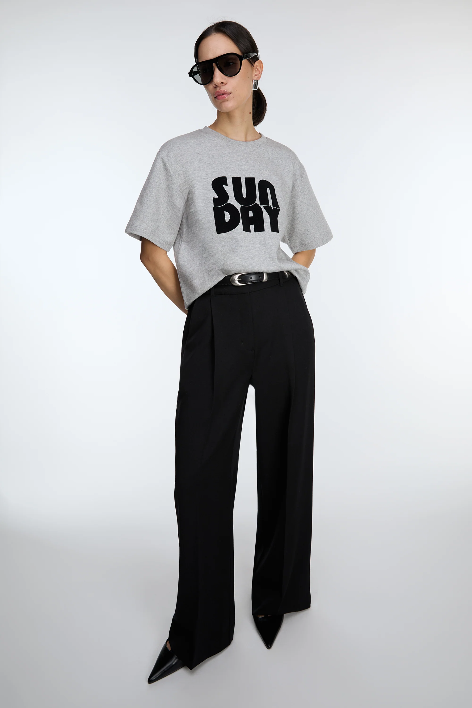 SUNDAY GRAPHIC T-SHIRT - Image 3
