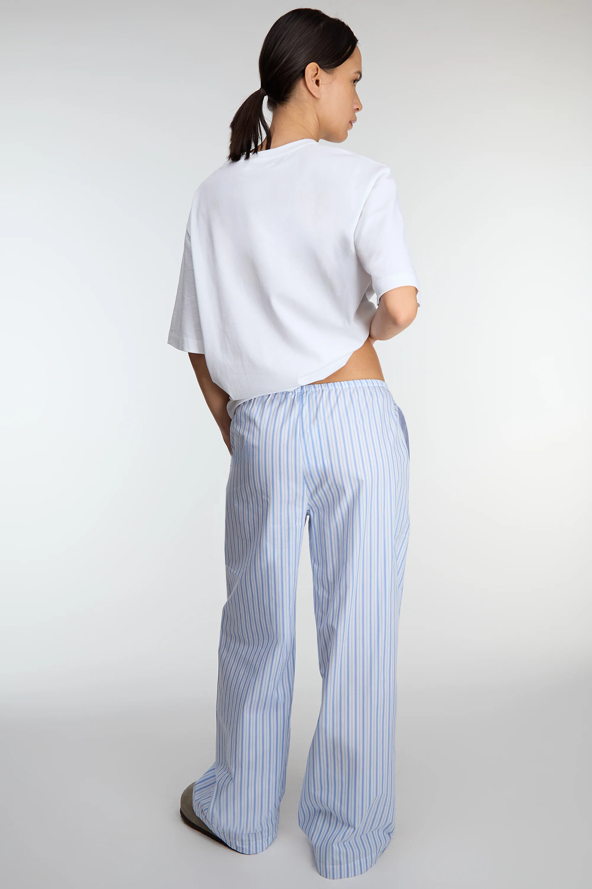 STRIPED COTTON POPLIN PAJAMA STYLE PANT - Image 10