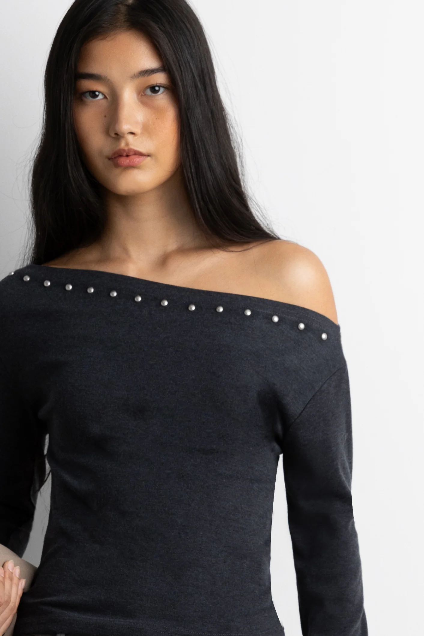 STUD DETAIL OFF THE SHOULDER TOP - Image 9