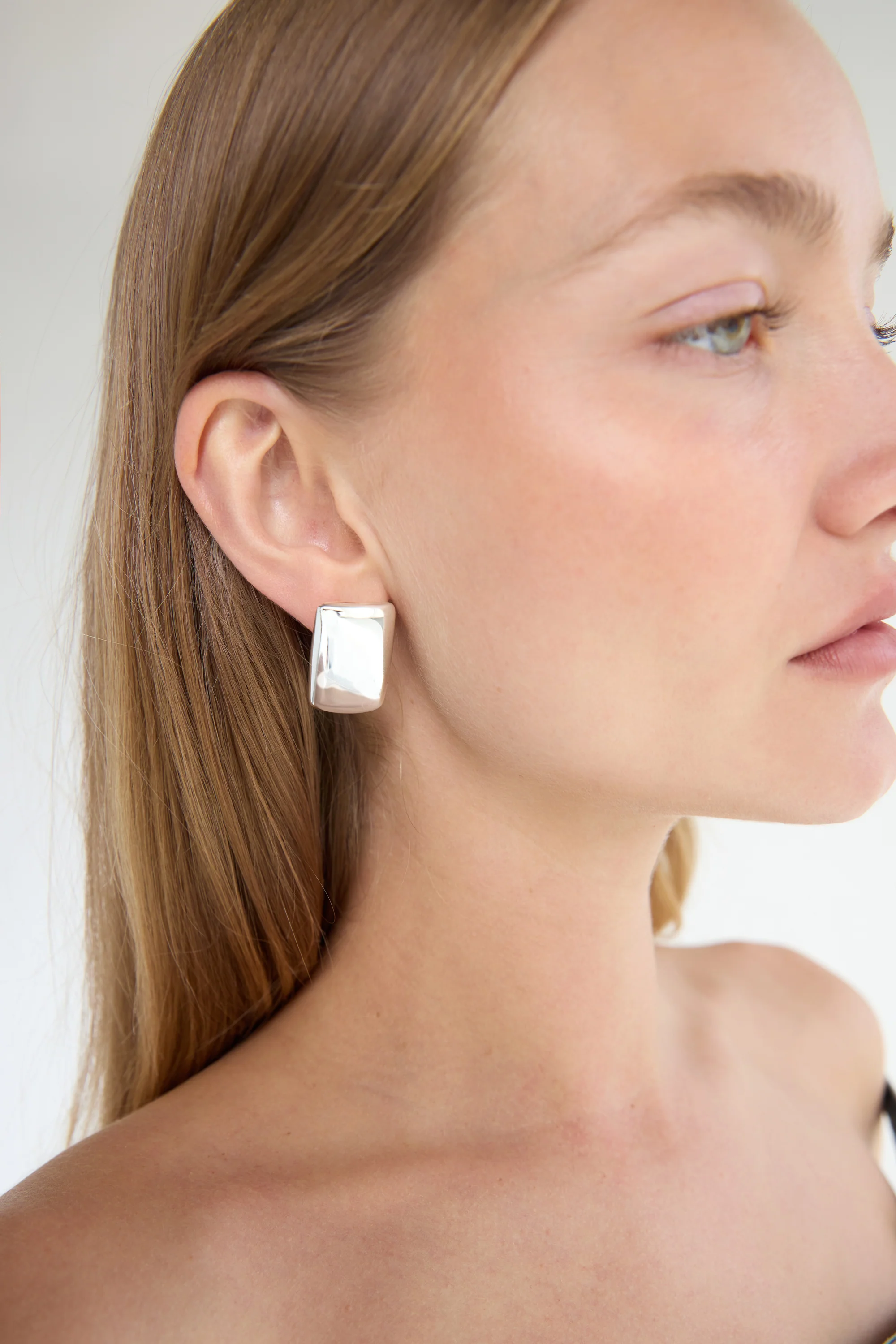 STUD SQUARE EARRING - Image 4