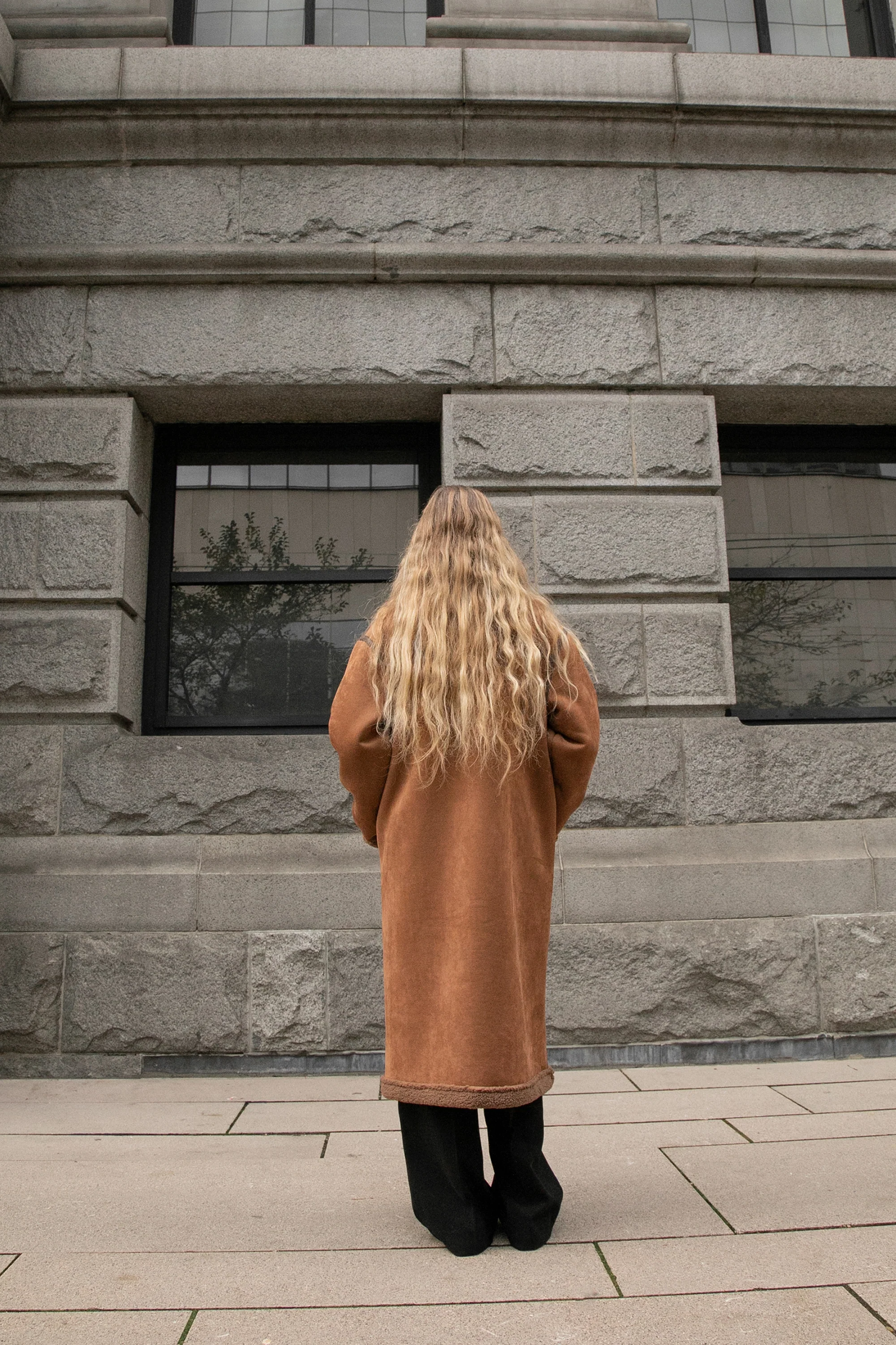 LONG VEGAN SUEDE SHERPA COAT - Image 5
