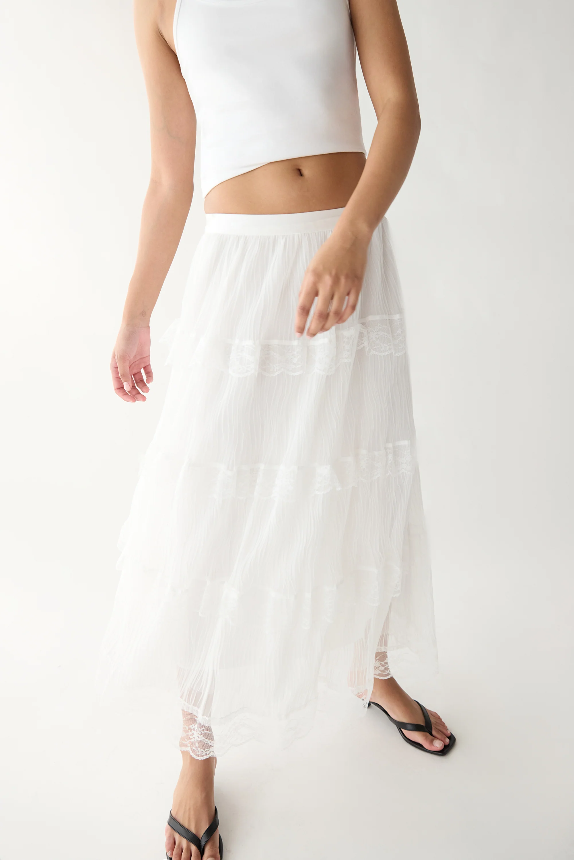 TIERED RUFFLE MAXI SKIRT