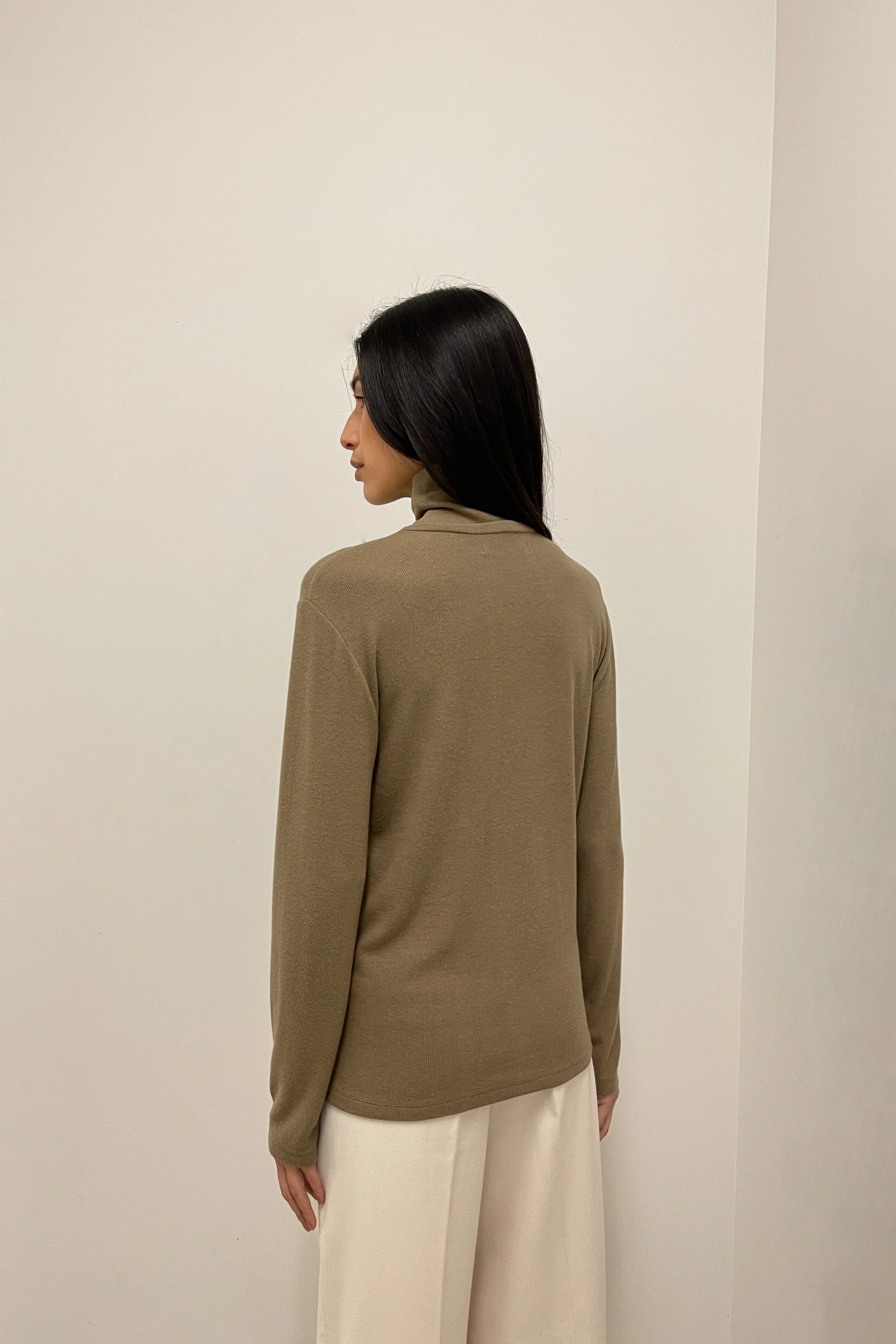 TURTLENECK TOP - Image 10