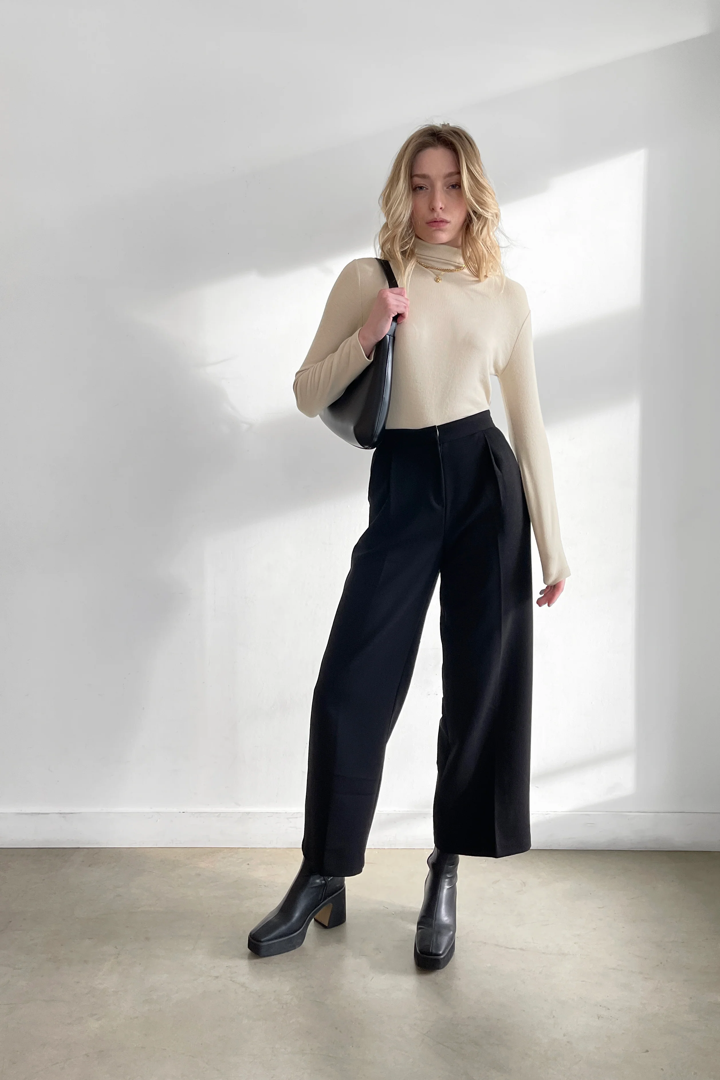 TURTLENECK TOP - Image 4