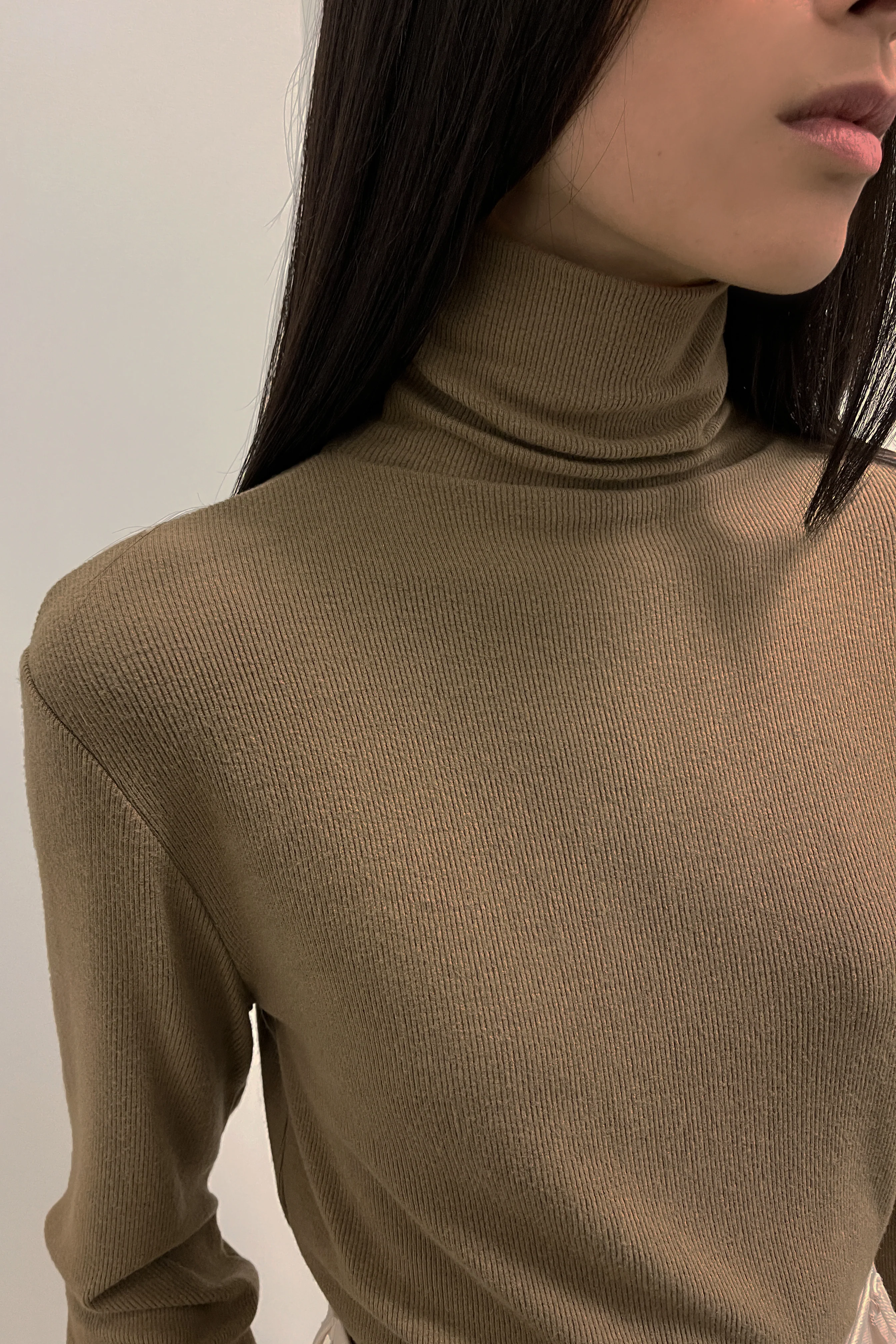 TURTLENECK TOP - Image 9