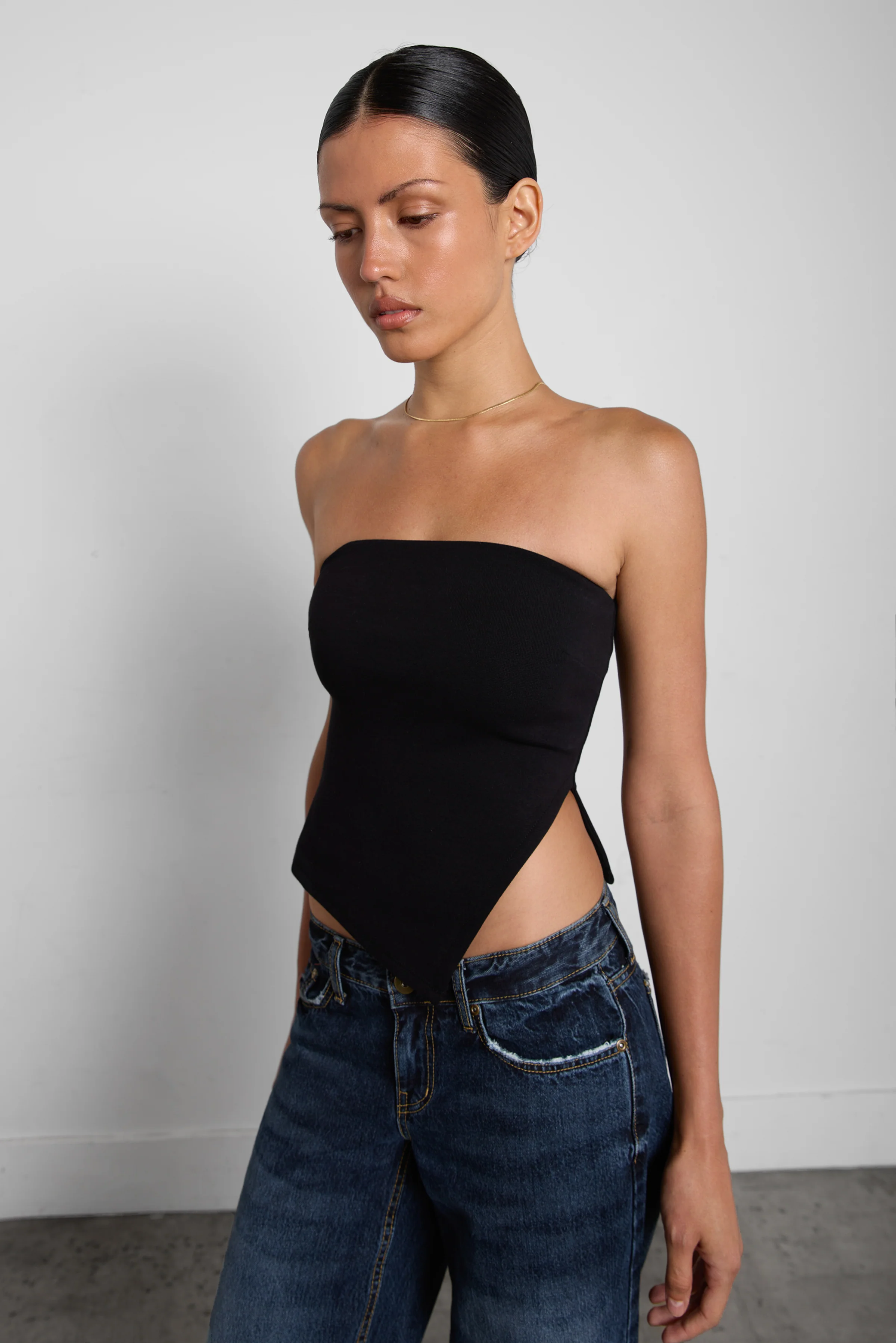 CROPPED TUBE TOP WITH SIDE SLIT - Image 5