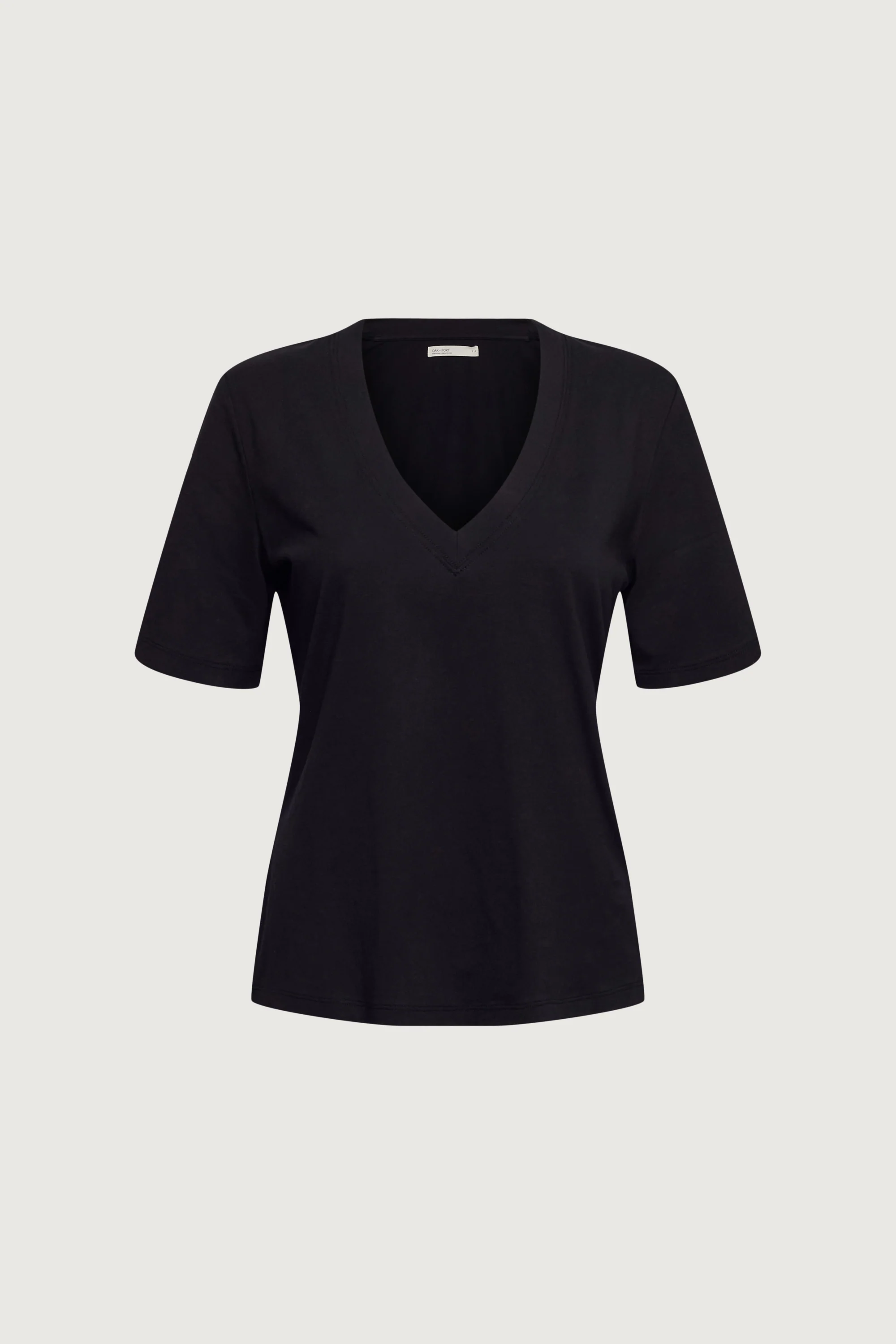 V-NECK T-SHIRT