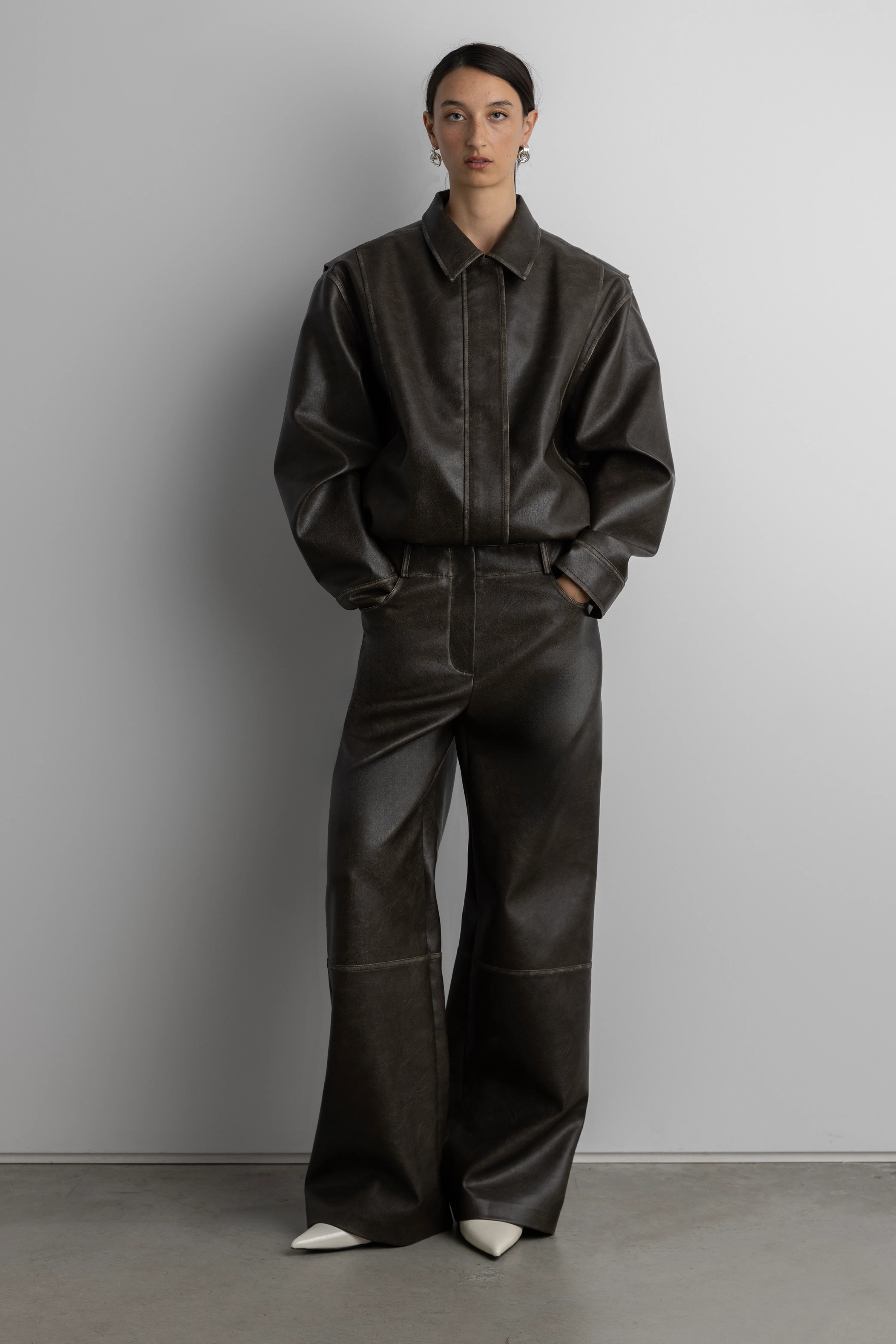VEGAN LEATHER STRAIGHT LEG PANT - Image 3