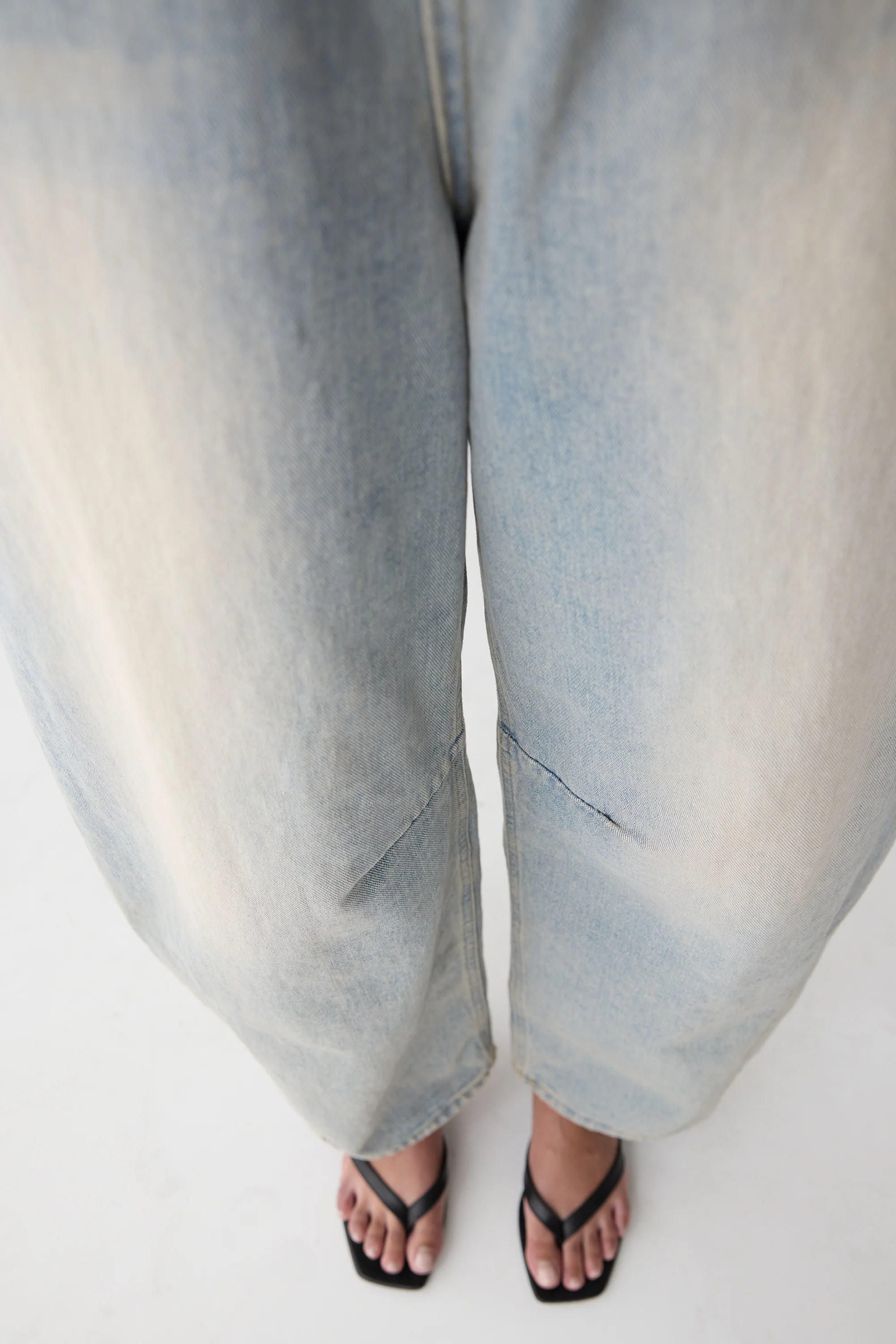 VINTAGE WASH BARREL JEAN - Image 3