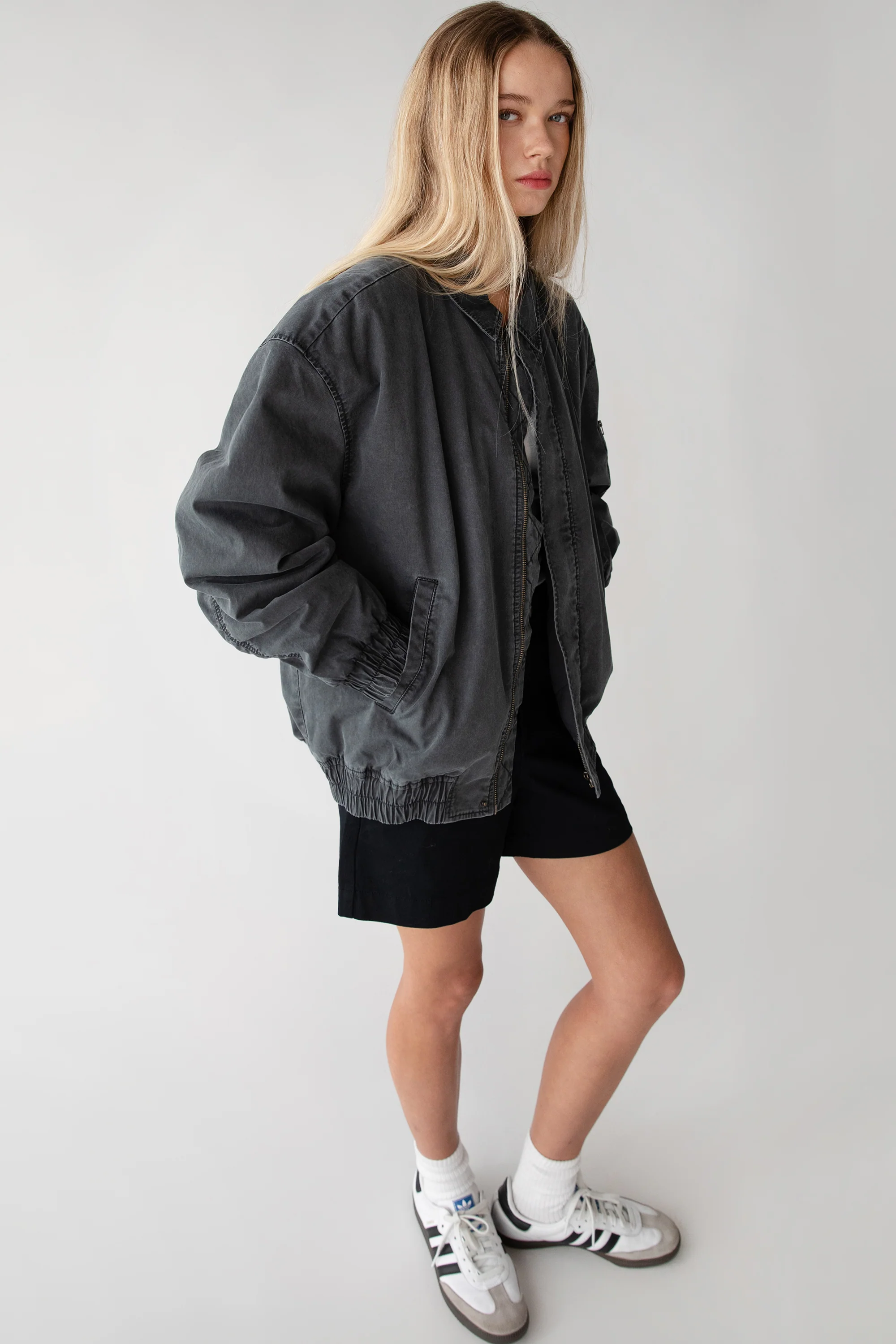 WASHED EFFECT COTTON UTILITY BOMBER JACKET - Image 6